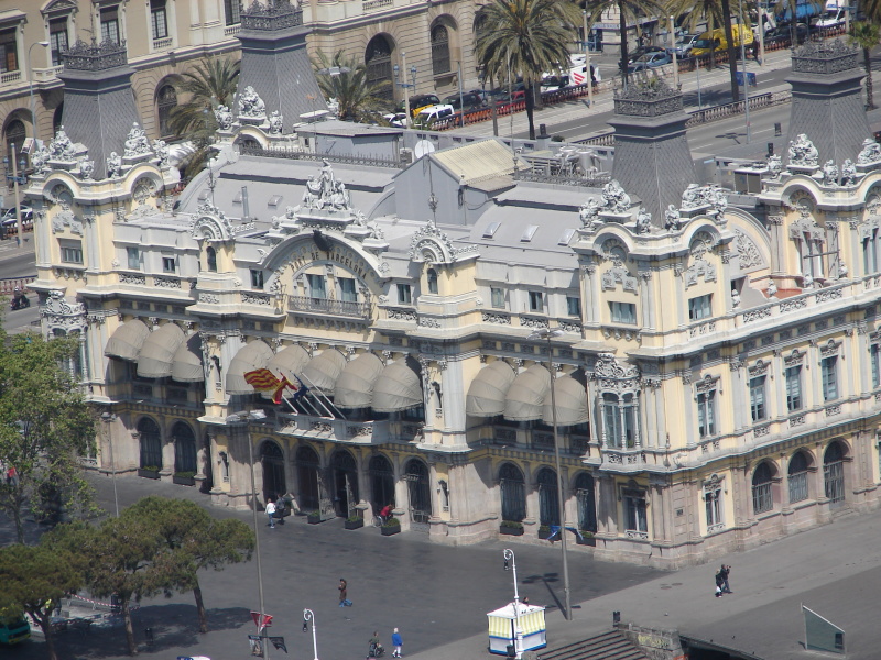 2008/03(March)/AroundTheWorld/Barcelona/800x600_Municipal building.jpg
